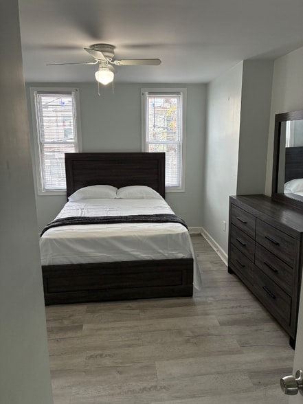 Primary Photo - 820 N Lakewood Ave