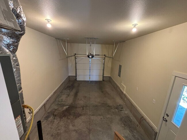 Building Photo - c792