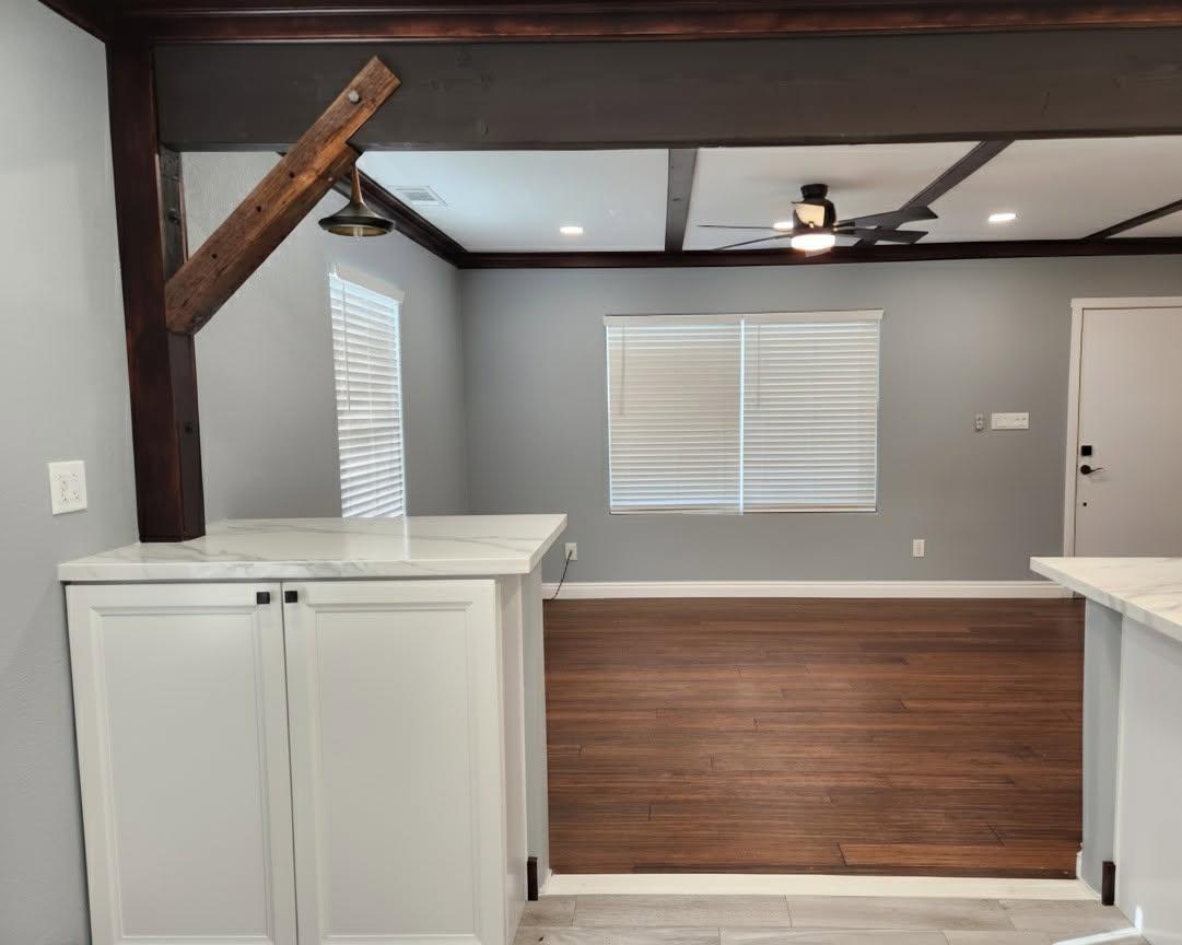 Building Photo - 703 42nd St