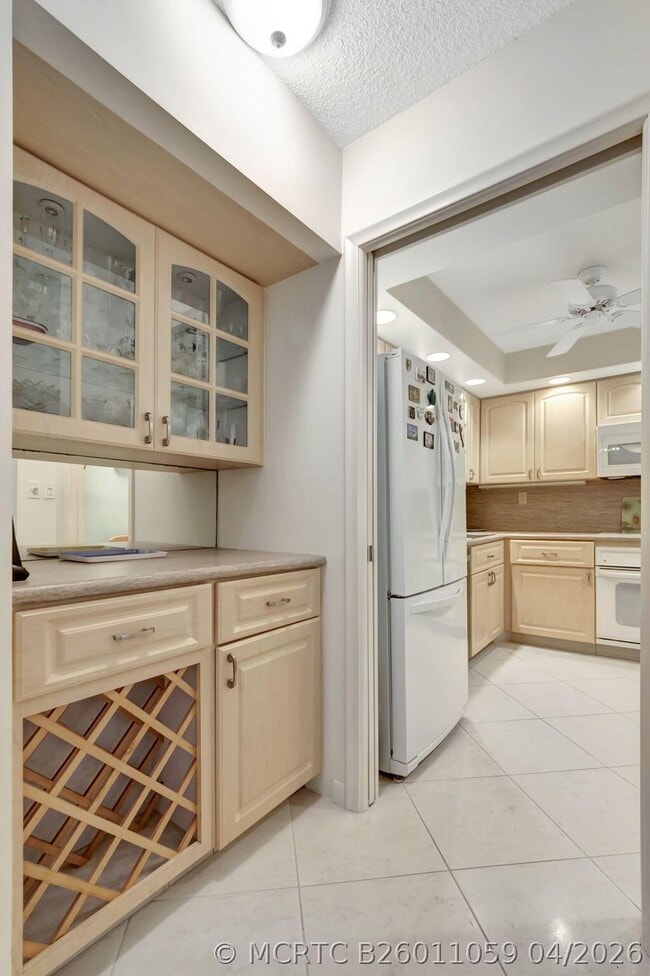 Building Photo - 3215 S Ocean Blvd