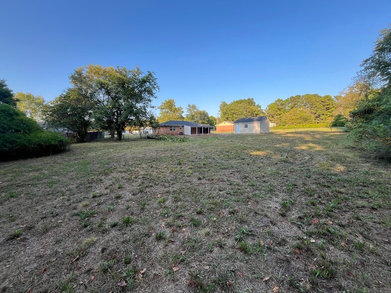 Building Photo - 125 Greenwood Cir
