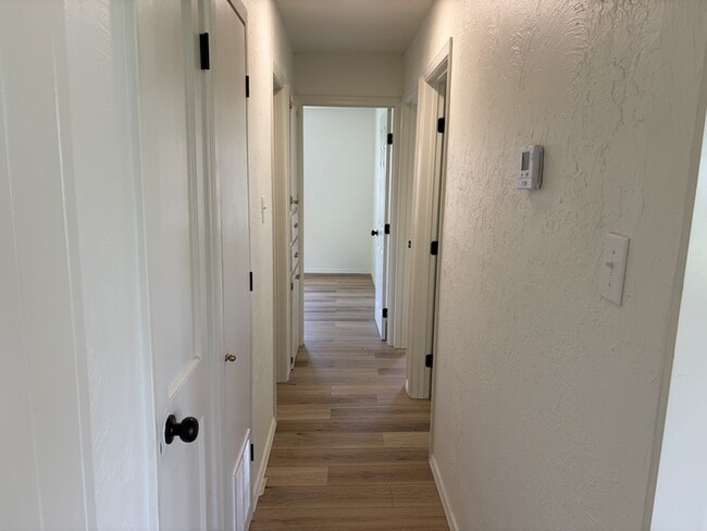 Building Photo - 411 E Showalter Dr