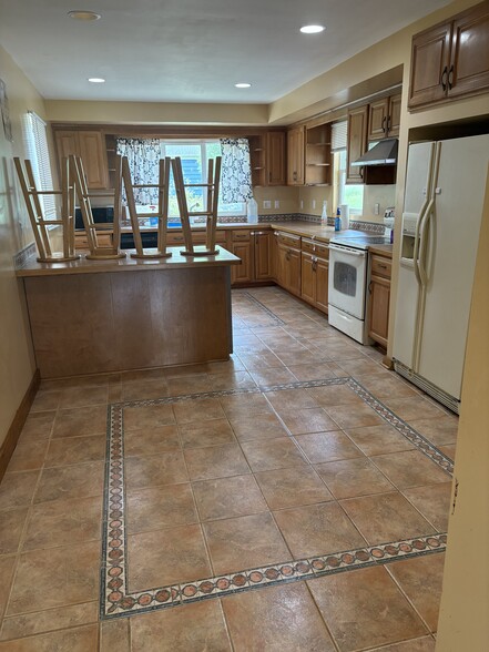 Kitchen - 1781 Fairport Nine Mile Point Rd