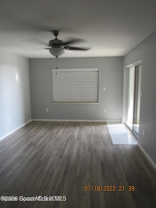 Building Photo - 606 Shorewood Dr