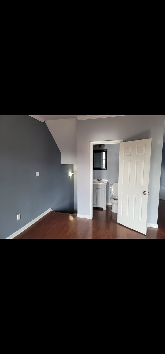 Building Photo - 650 Ganyard Farm Way