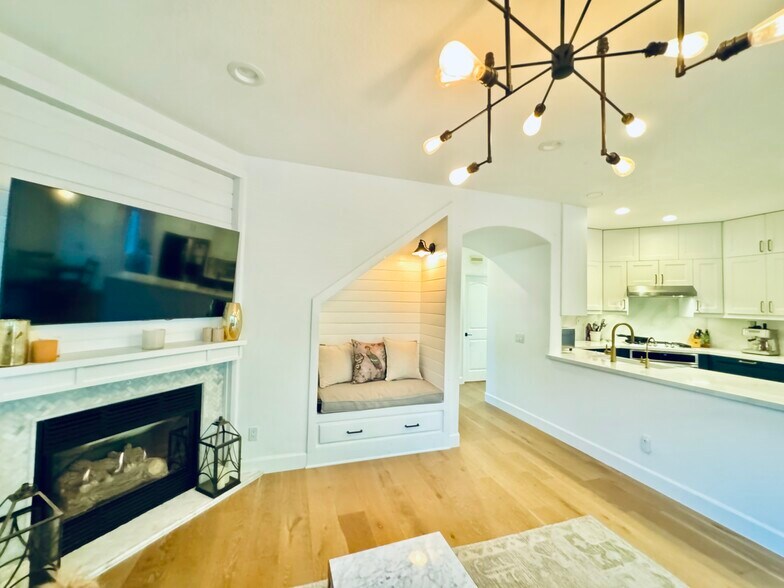 Building Photo - 4424 Camino de la Rosa