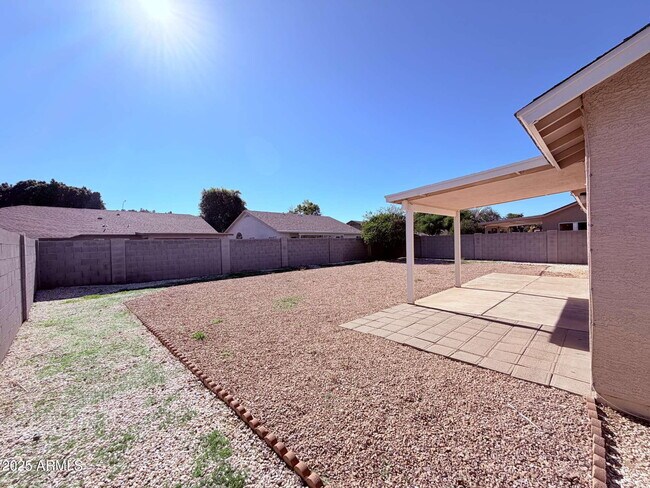 Building Photo - 2293 E Longhorn Pl