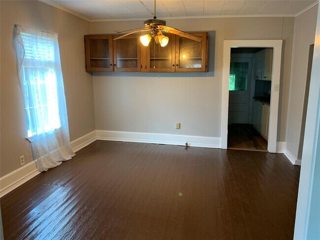 Building Photo - 416 Shaw St