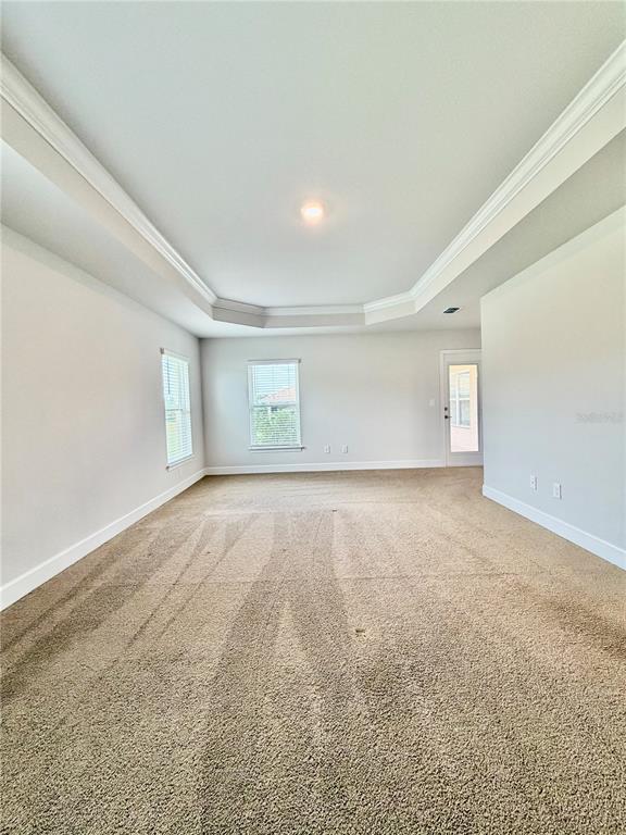 Building Photo - 633 W Rexford Dr