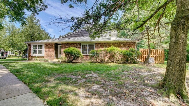 Building Photo - 267 Constitution Cir