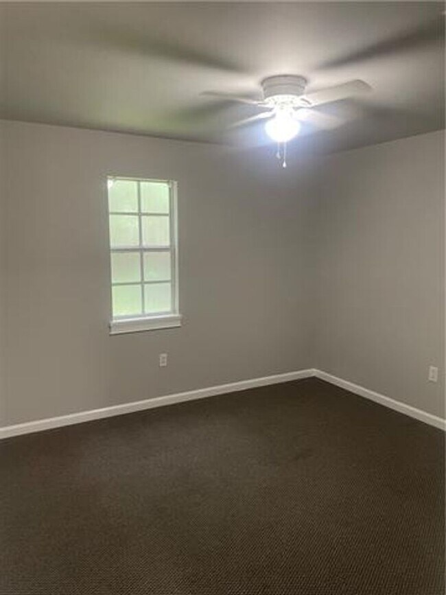 Building Photo - Cleveland Street