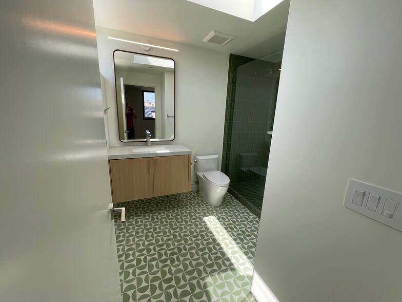 Bathroom - 1825 Wilstone Ave