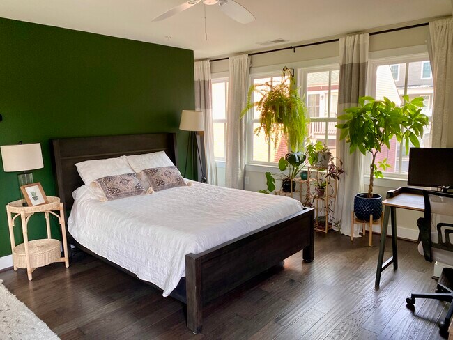 Building Photo - 2115 Main Line Blvd