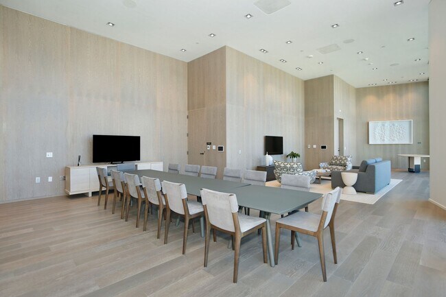 Building Photo - Koula 1606