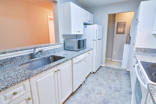 Building Photo - 12902 Churchill Ridge Cir