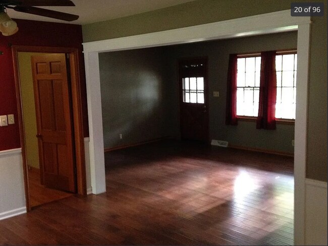 Building Photo - Charming Home in a Prime Central Springfield Location