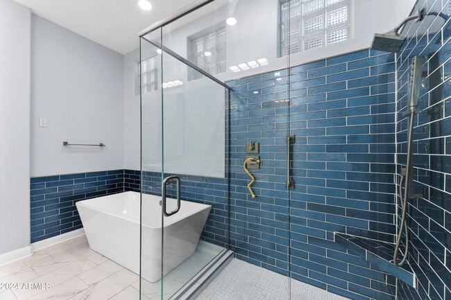 Building Photo - 11811 E Terra Dr