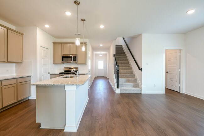 Building Photo - 1642 Birch Wood Dr