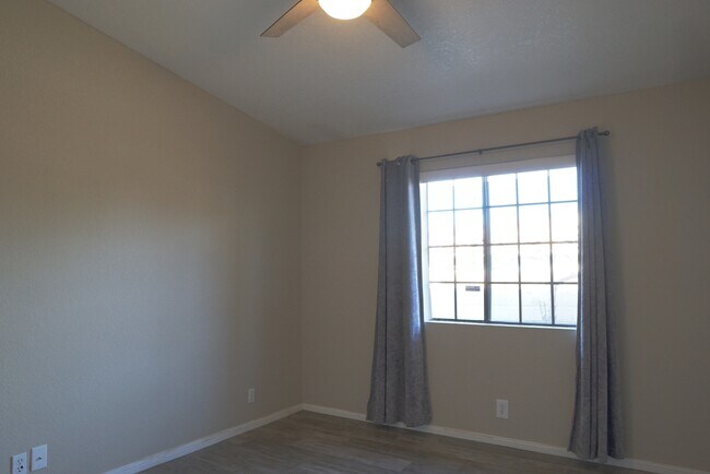 Building Photo - 51660 Avenida Villa