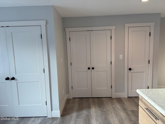 Building Photo - 199 US-4