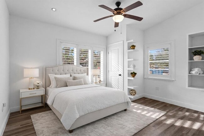 Building Photo - 2610 S Dundee St