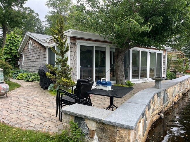 Building Photo - 53 Lakeshore Dr