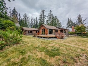 Building Photo - Rustic 3 bed 2 bath Mission Beach cabin home w/ Tulalip Bay views!