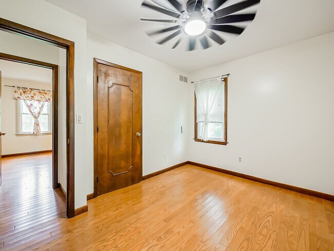 Building Photo - Your Private Retreat Just Minutes from Downtown South Lyon