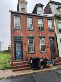 Building Photo - 237 Sayford St