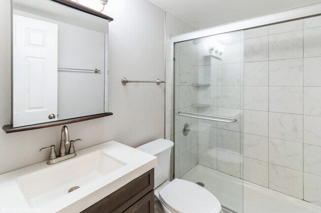 Building Photo - 700 Perrie Dr