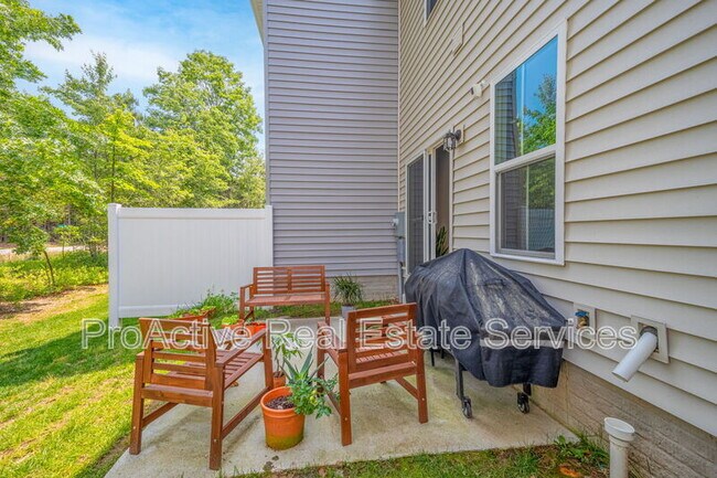Building Photo - 317 Capeside Ct