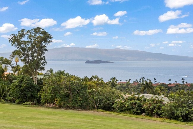 Building Photo - Experience Elevated Island Living in Wailea – Expansive Golf Course and Ocean View Furnished Luxu...