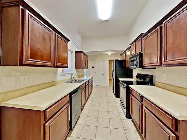 Building Photo - 5147 Scenic View Rd