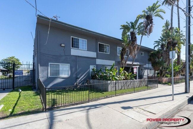 Interior Photo - 14800 Chadron Ave