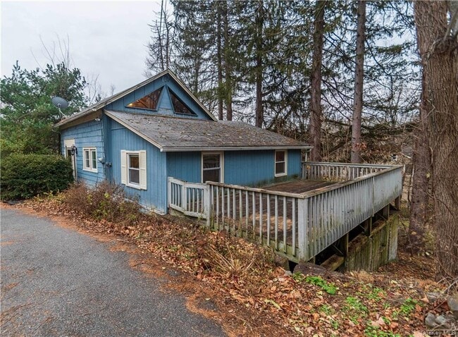 Building Photo - 15 Hoyt Rd