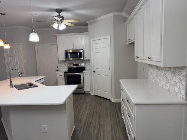 Building Photo - 106 Royal Crest Ct