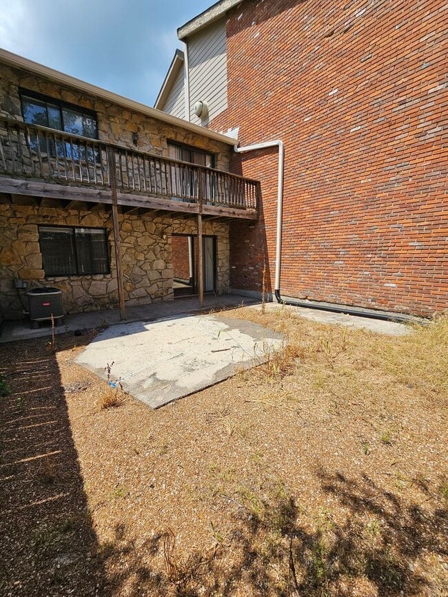 Building Photo - 3 Bed/ 2.5 Bath- Village South Condominiums