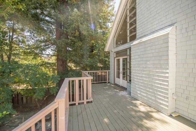 Building Photo - 1425 Walnut St