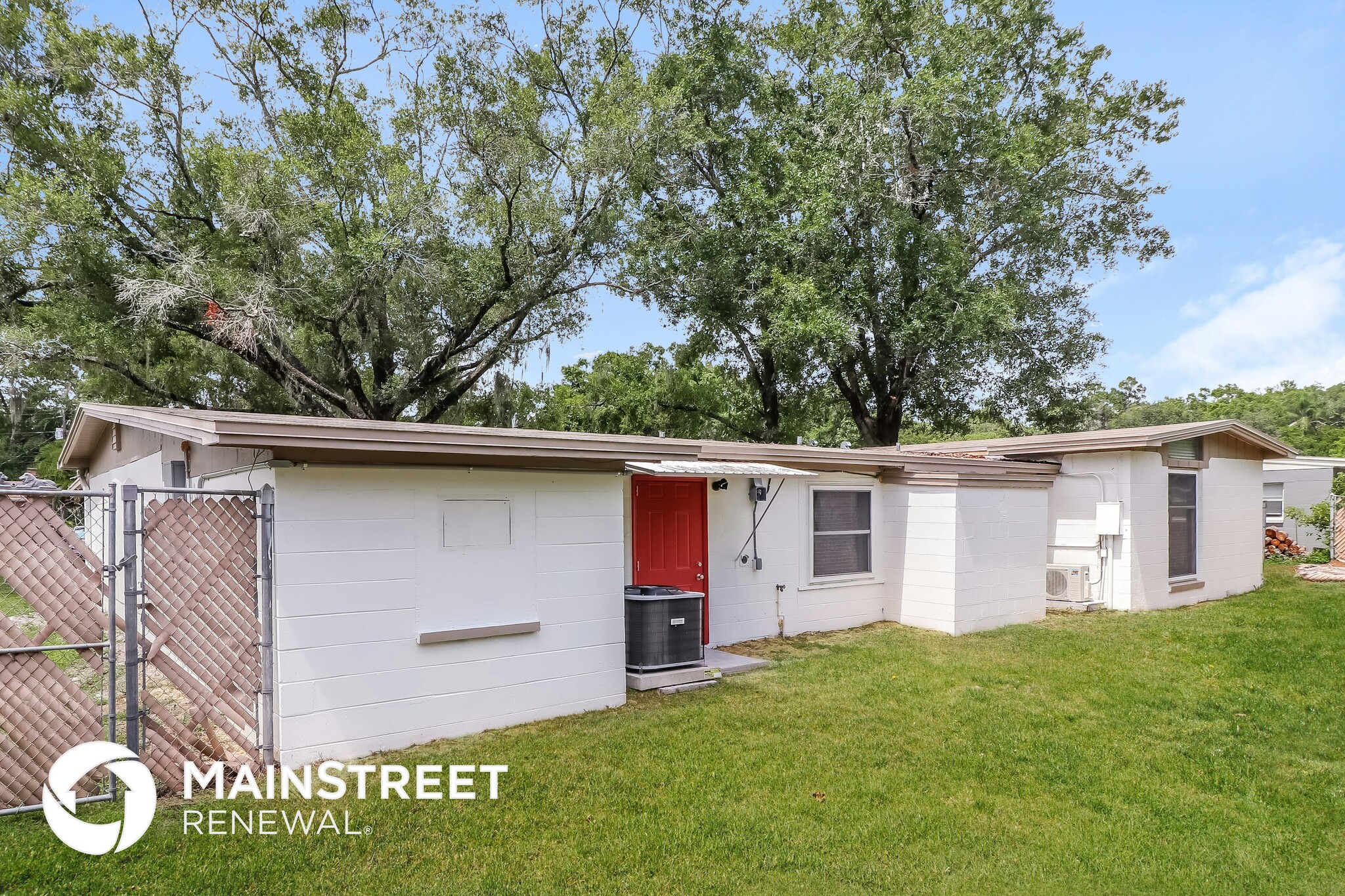 Building Photo - 827 E River Dr