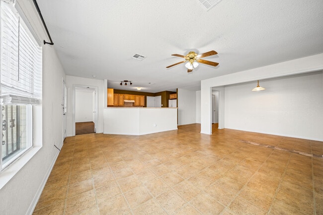 Building Photo - 3211 Tom Lockett Dr