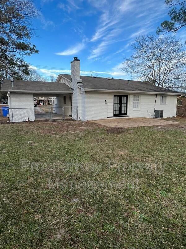 Building Photo - 4454 Lapaloma Dr