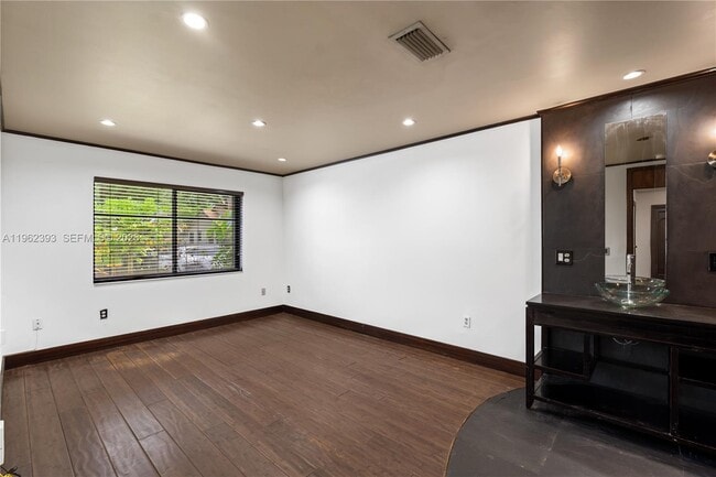 Building Photo - 9850 NW 15th Ct