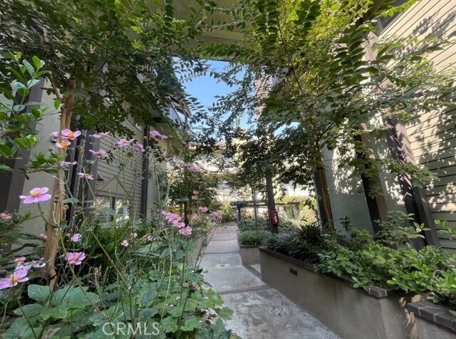 Building Photo - 330 Cordova St