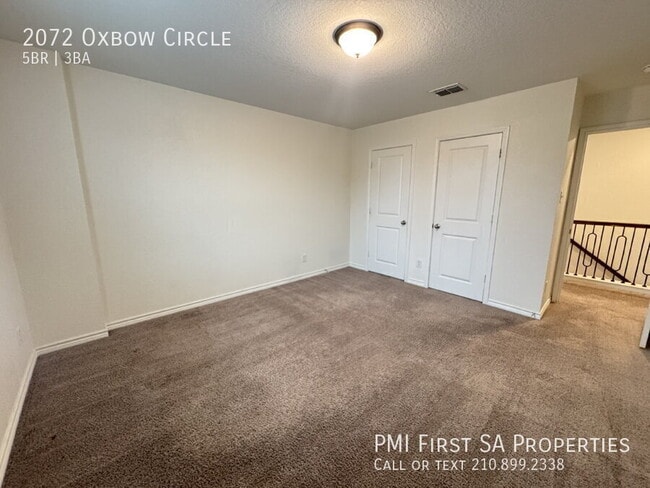Building Photo - 2072 Oxbow Cir
