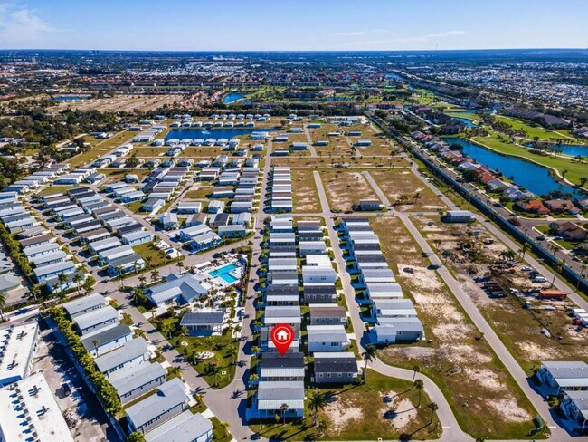 Building Photo - 12581 Coconut Dr