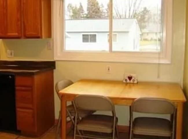 Building Photo - 516 Anderson Rd