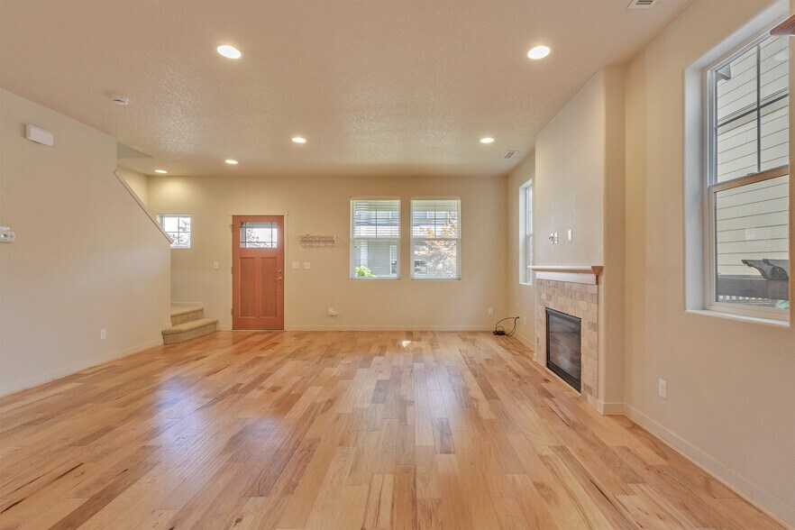 Building Photo - 217 NW 117th Loop