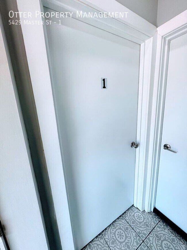 Building Photo - 5429 Master St