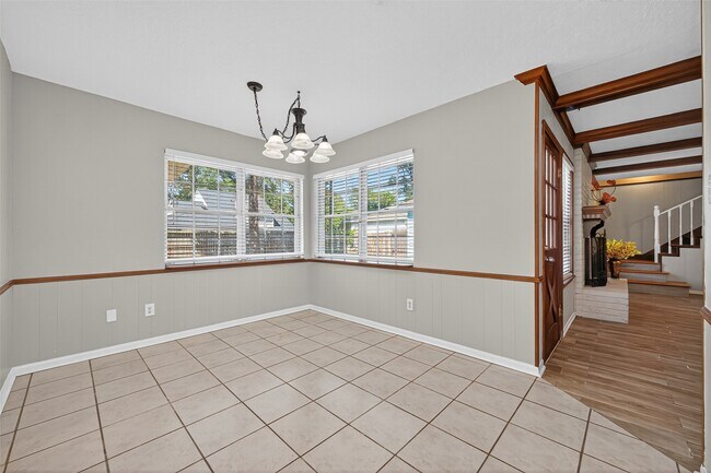 Building Photo - 1714 Corral Dr