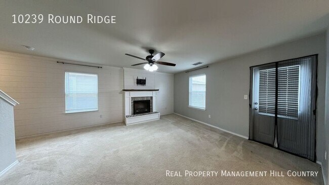 Building Photo - 10239 Round Rdg